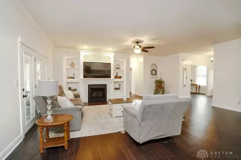 Living - 1122 Cheyenne Ct, Morrow, OH 45152 photo 1 of 3