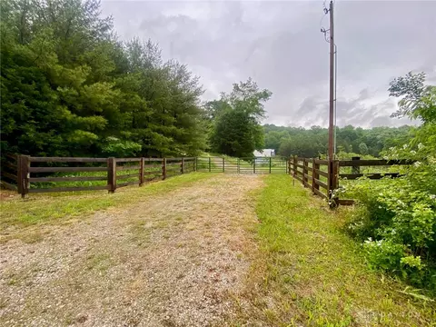 34292 State Route 41, Peebles, OH 45660