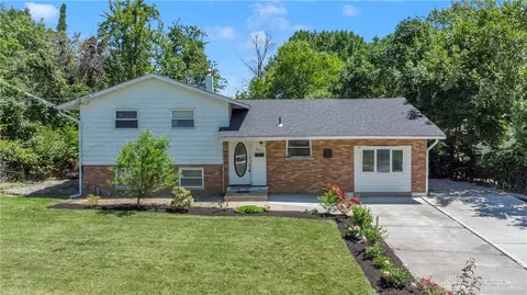 861 Fairborn Rd, Forest Park, OH 45240