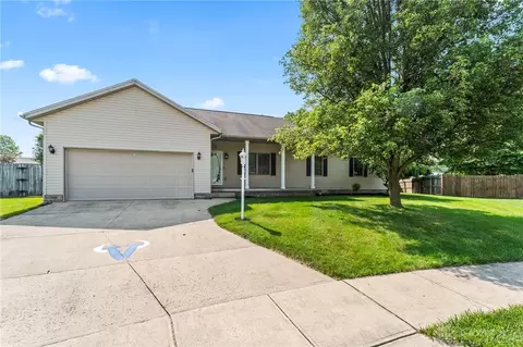 1410 Hunter Ct, Troy, OH 45373