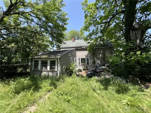 Exterior - 1513 Lexington Ave, Springfield, OH 45505 photo 2 of 3