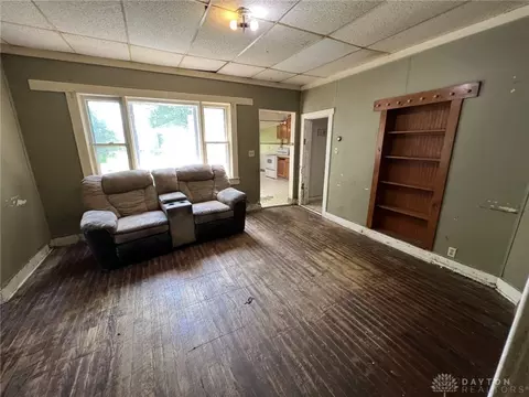 Living - 1513 Lexington Ave, Springfield, OH 45505 photo 1 of 1