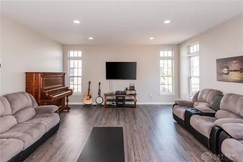 109 Barnside Dr, Union, OH 45322 photo 8