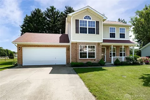 110 Parkview Dr, New Lebanon, OH 45345