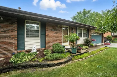 438 Crusader Dr, Dayton, OH 45449