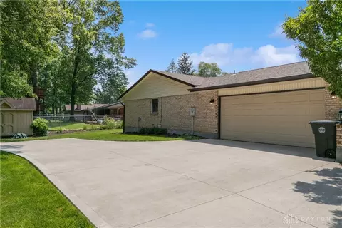560 Roselake Dr, Centerville, OH 45458 photo 24