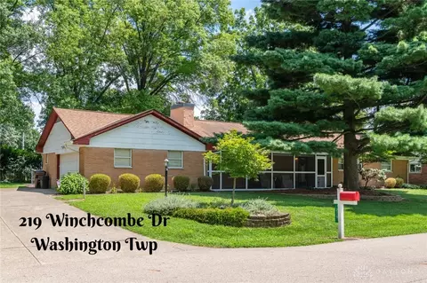 219 Winchcombe Dr, Washington Township, OH 45459