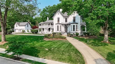 229 S Broadway St, Lebanon, OH 45036