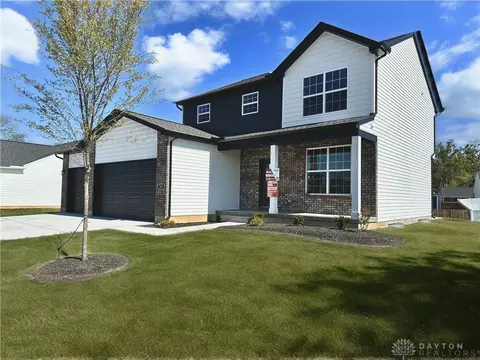 540 Chatham Pl, Trenton, OH 45067