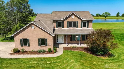 2755 Arrowhead Trl, Oxford, OH 45056