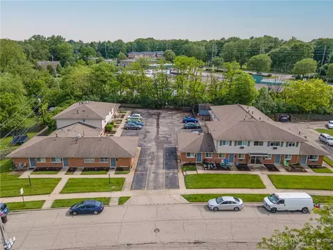 2648 Parklawn Dr, Kettering, OH 45440