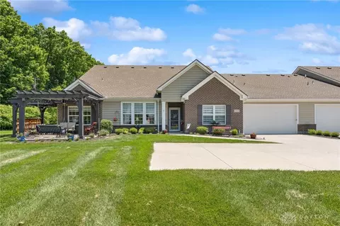 1215 Bourdeaux Way, Dayton, OH 45458