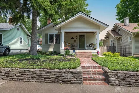 321 Monteray Ave, Oakwood, OH 45419