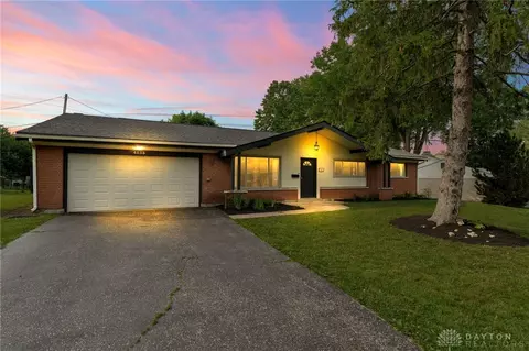 4533 Parklawn Dr, Kettering, OH 45440