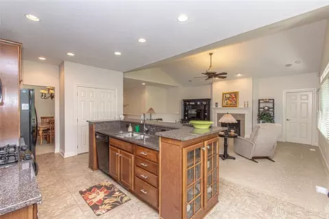 884 Eagle Run Dr, Dayton, OH 45458 photo 17