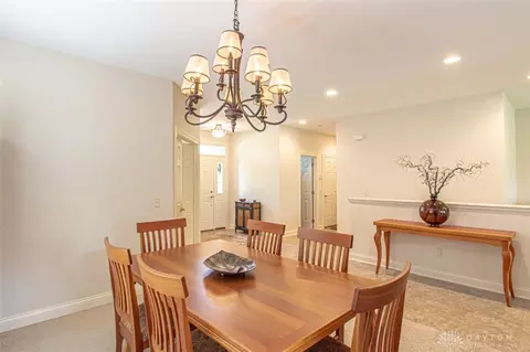 884 Eagle Run Dr, Dayton, OH 45458 photo 10