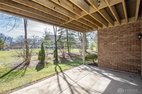 884 Eagle Run Dr, Dayton, OH 45458 photo 44