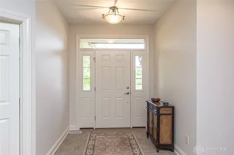 884 Eagle Run Dr, Dayton, OH 45458 photo 3