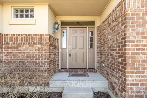 884 Eagle Run Dr, Dayton, OH 45458 photo 2