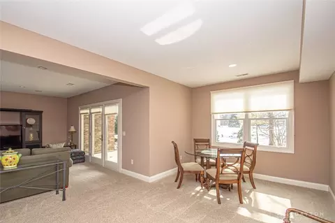 884 Eagle Run Dr, Dayton, OH 45458 photo 34
