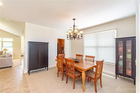 884 Eagle Run Dr, Dayton, OH 45458 photo 8