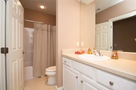 884 Eagle Run Dr, Dayton, OH 45458 photo 42