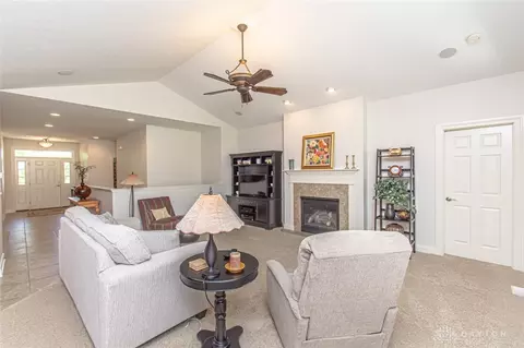 884 Eagle Run Dr, Dayton, OH 45458 photo 12