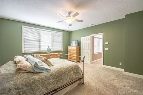 884 Eagle Run Dr, Dayton, OH 45458 photo 26