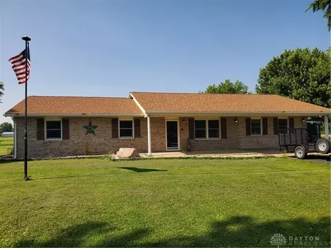 1261 Dusty Ln, West Alexandria, OH 45381