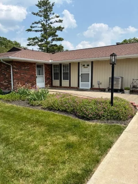 8722 Washington Colony Dr, Dayton, OH 45458
