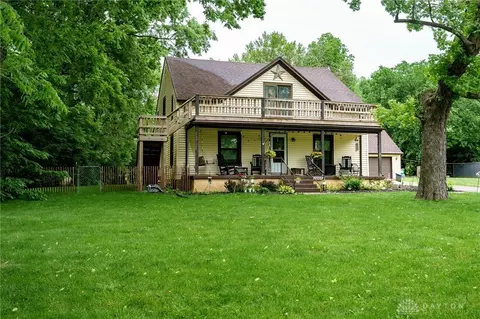 2846 Graf Mill Rd, Bellbrook, OH 45305