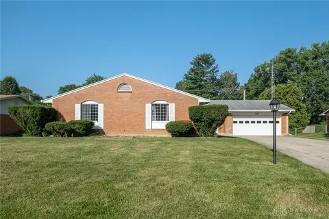 5161 Cloudsdale Dr, Dayton, OH 45440