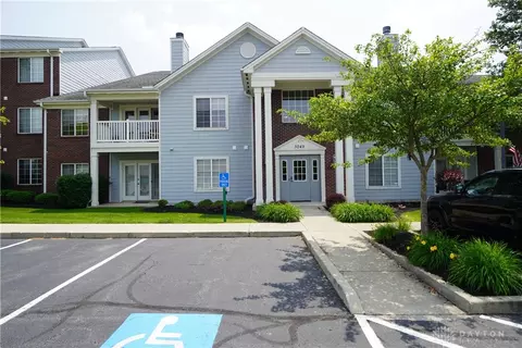 3049 Westminster Dr #101, Beavercreek, OH 45431