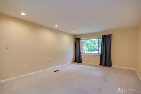 Living - 4424 Appleton Pl, Kettering, OH 45440 photo 1 of 4