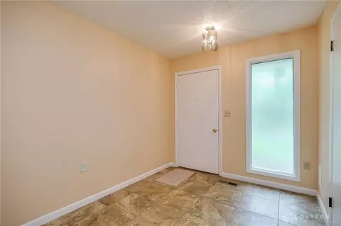 Entry Way - 4424 Appleton Pl, Kettering, OH 45440 photo 1 of 2