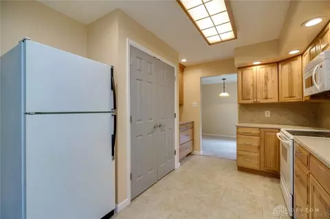 Kitchen - 4424 Appleton Pl, Kettering, OH 45440 photo 3 of 3
