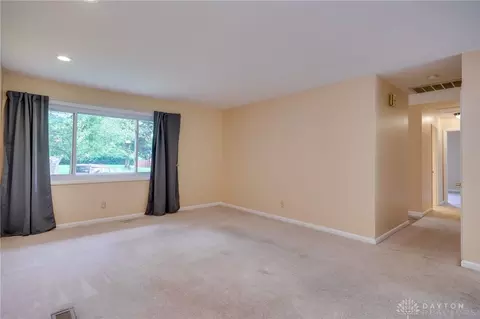 Living - 4424 Appleton Pl, Kettering, OH 45440 photo 2 of 4
