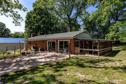 1246 Oxford Germantown Rd, Camden, OH 45311