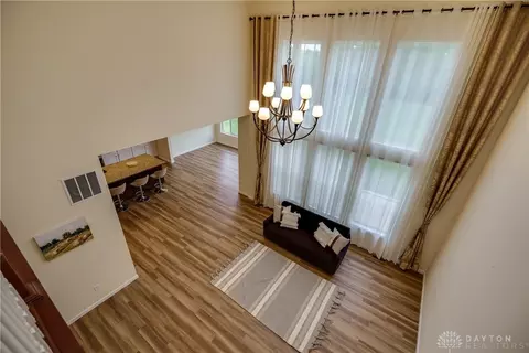 Living - 10139 Kindle Dr, Washington Township, OH 45458 photo 6 of 9