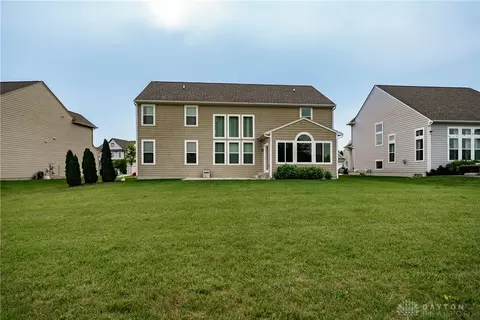Exterior - 10139 Kindle Dr, Washington Township, OH 45458 photo 7 of 9
