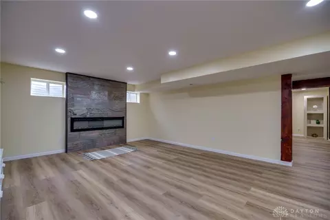 Living - 10139 Kindle Dr, Washington Township, OH 45458 photo 8 of 9