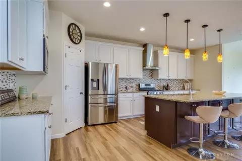Kitchen - 10139 Kindle Dr, Washington Township, OH 45458 photo 2 of 6