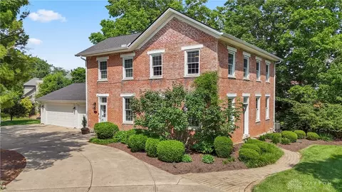 3886 W Franklin St, Bellbrook, OH 45305