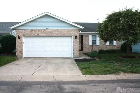 802 Spring Lake Cir, Enon, OH 45323