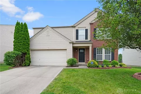 1750 Greentree Meadows Dr, Lebanon, OH 45036