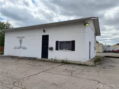 301 S Main St, New Carlisle, OH 45344