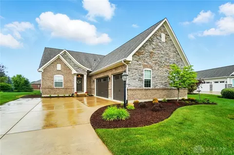 2037 Lariat Ct, Dayton, OH 45458