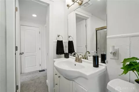 Bath - 104 S Pomeroy Ave, Sidney, OH 45365 photo 2 of 3
