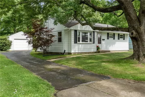 298 Linton Dr, Wilmington, OH 45177