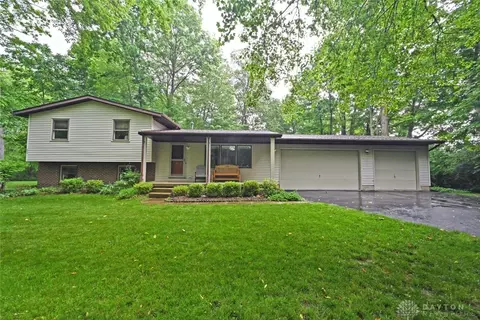 1300 Lytle Rd, Waynesville, OH 45068